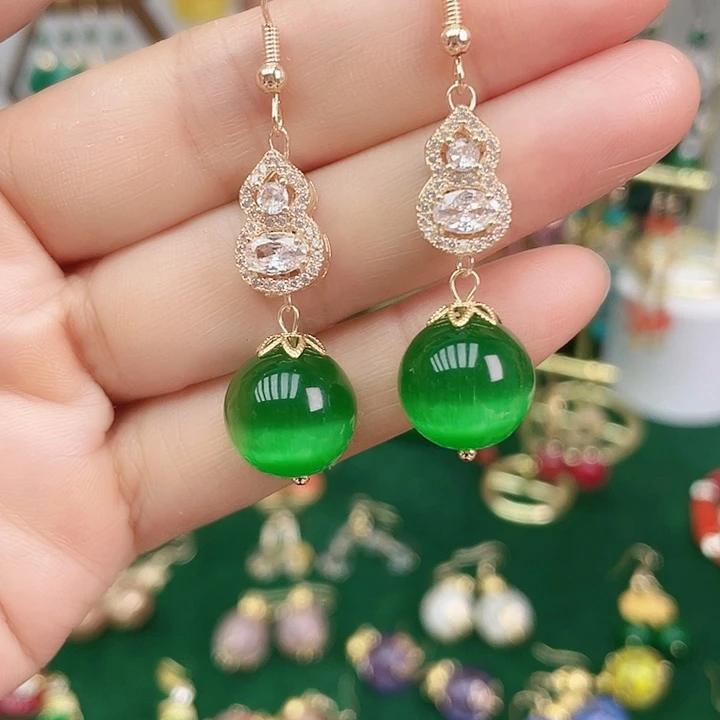 石英质玉合金耳钉