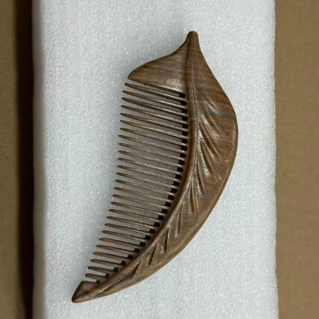 绿檀雕刻梳子 477（无礼盒）