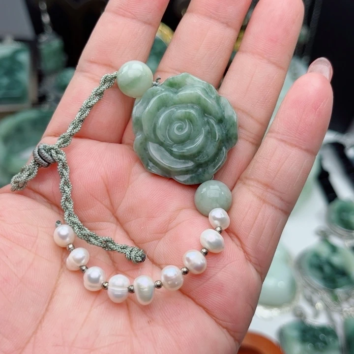 透闪石-蛇纹石玉未镶嵌手链