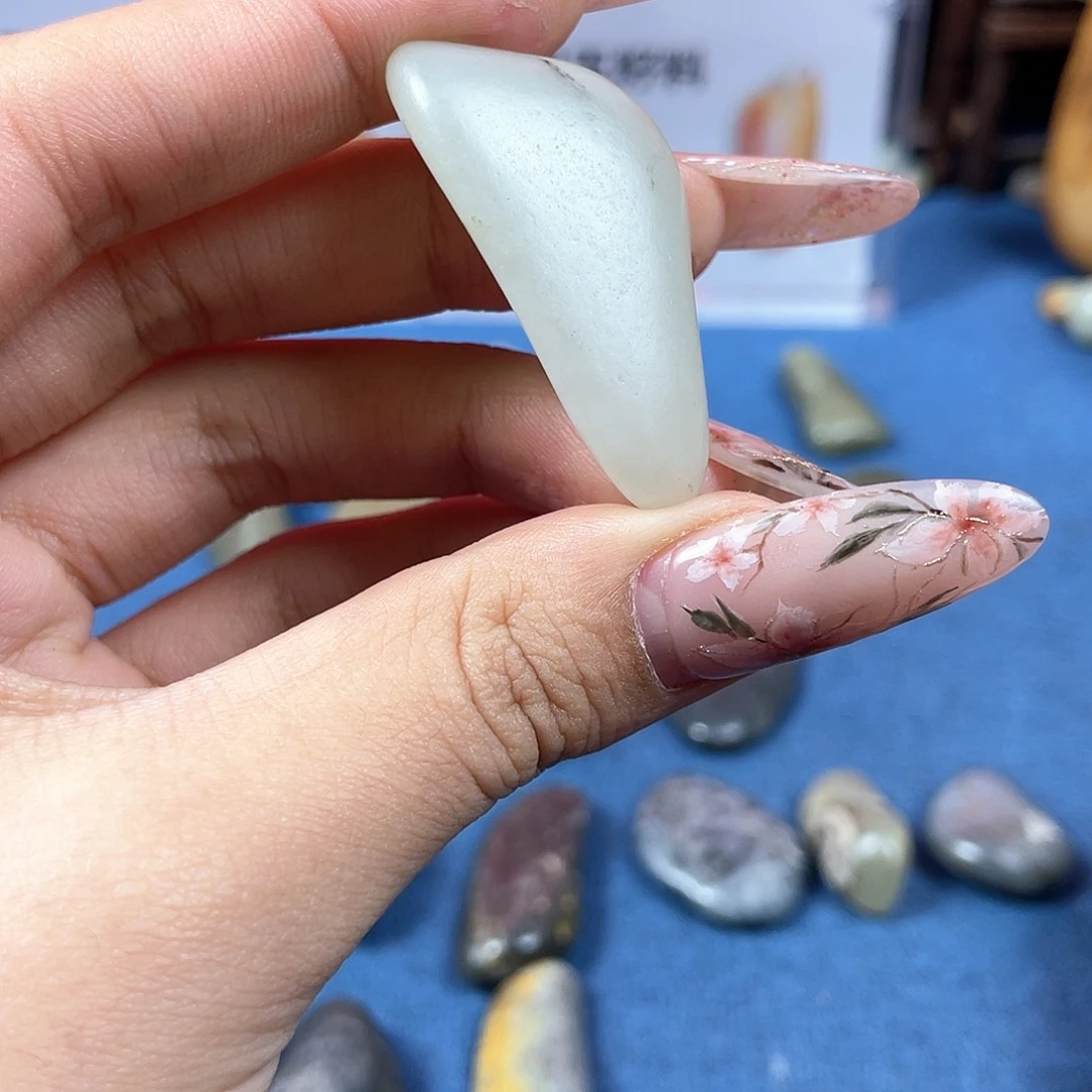 和田玉（糖玉）珠宝奇石未镶嵌情**價