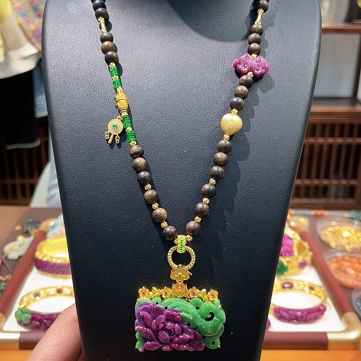 锦纶非金属红宝吊坠项链