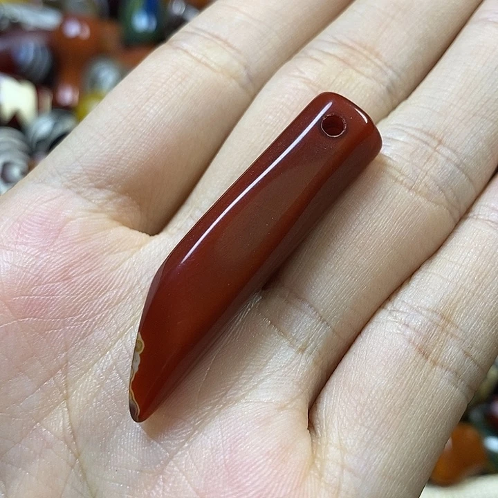 未镶嵌颈饰玛瑙/玉髓境*