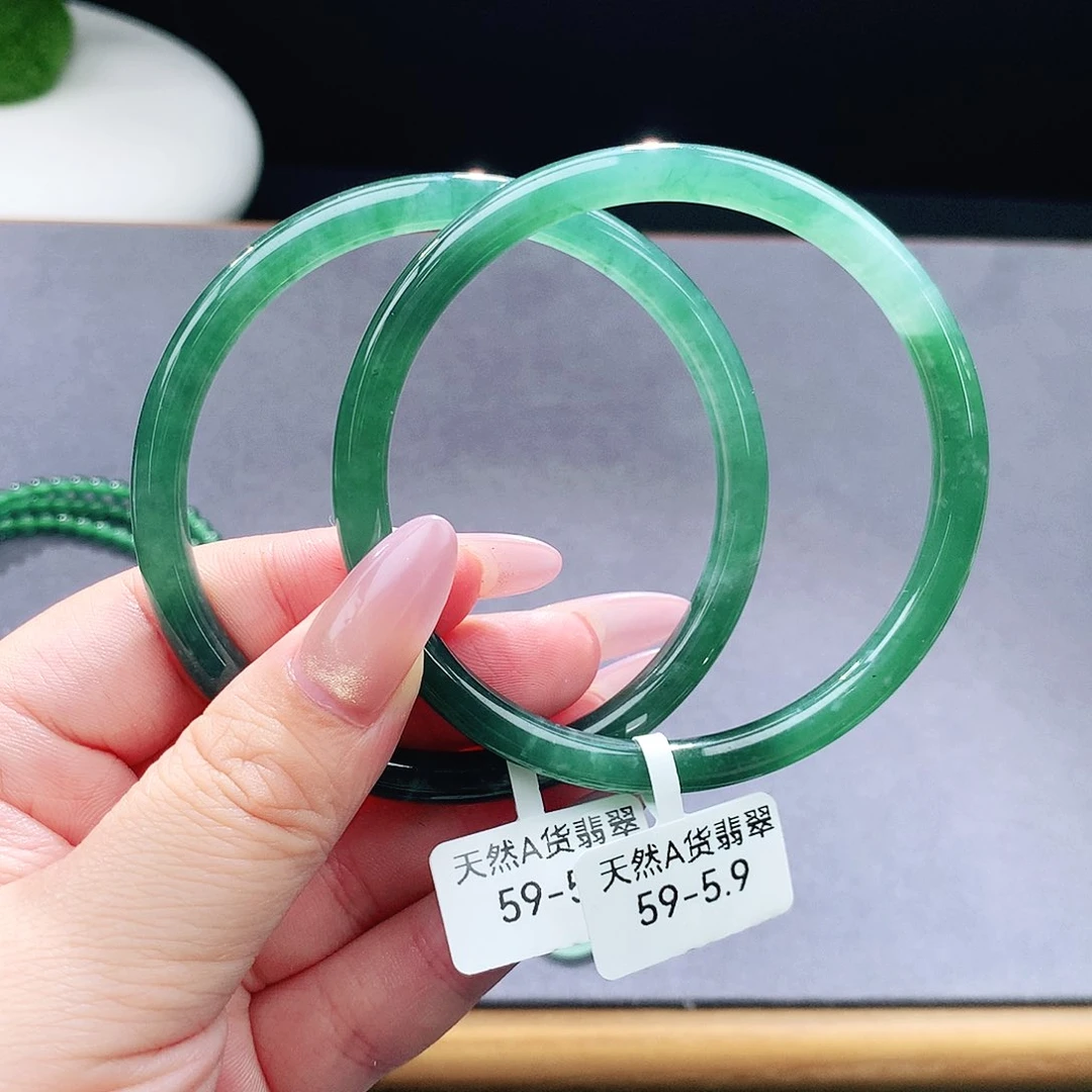 未镶嵌手镯（圆镯）翡翠