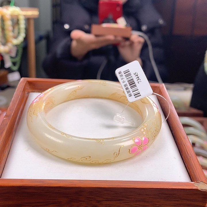 和田玉手镯未镶嵌57/58