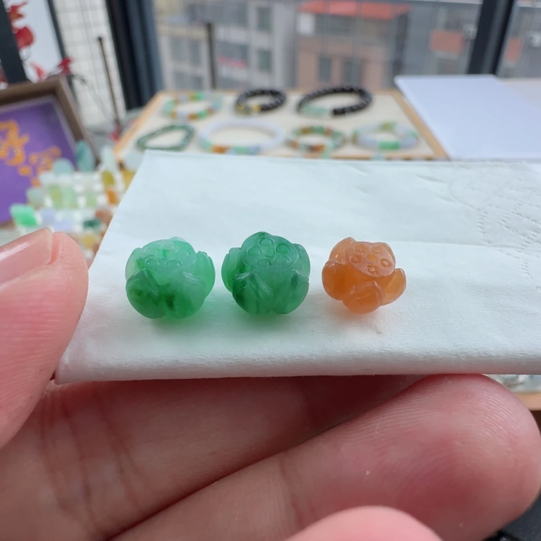 未镶嵌定制翡翠奶*定制翡翠毛货不退不换