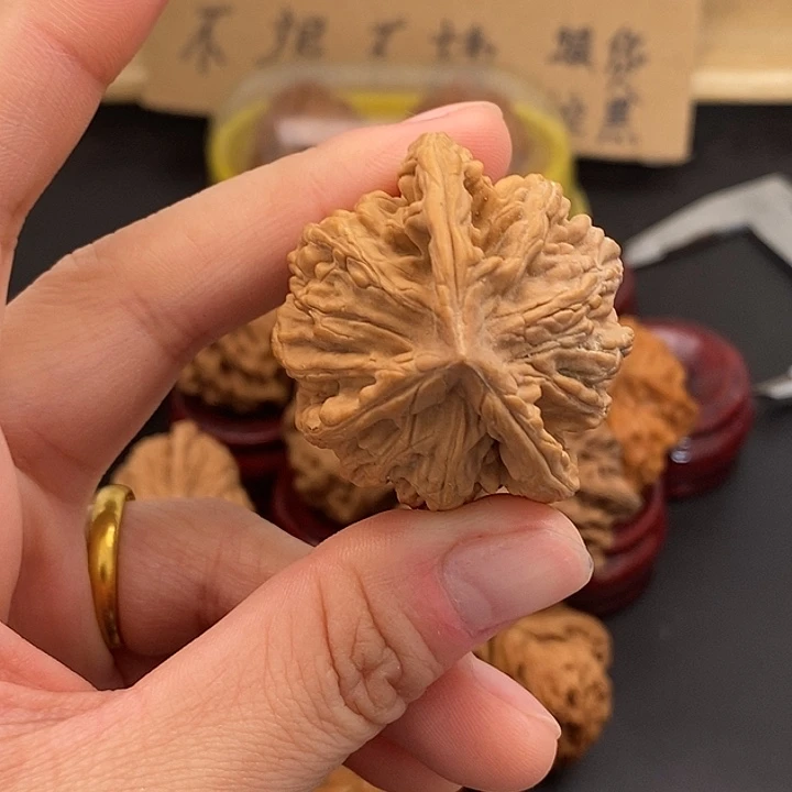 ****璐吊坠文玩核桃瑕疵单只不退不换