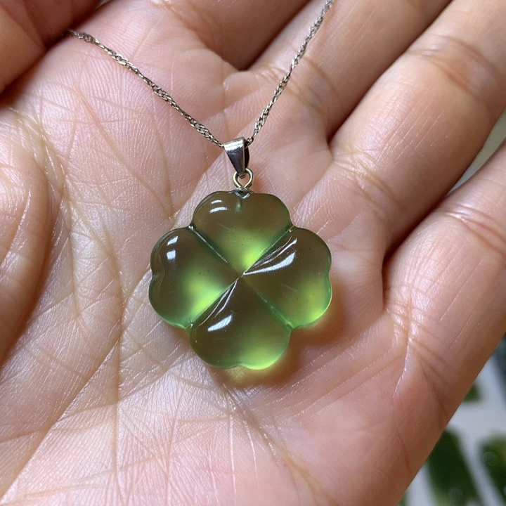 岫玉颈饰银S925镶嵌吊坠