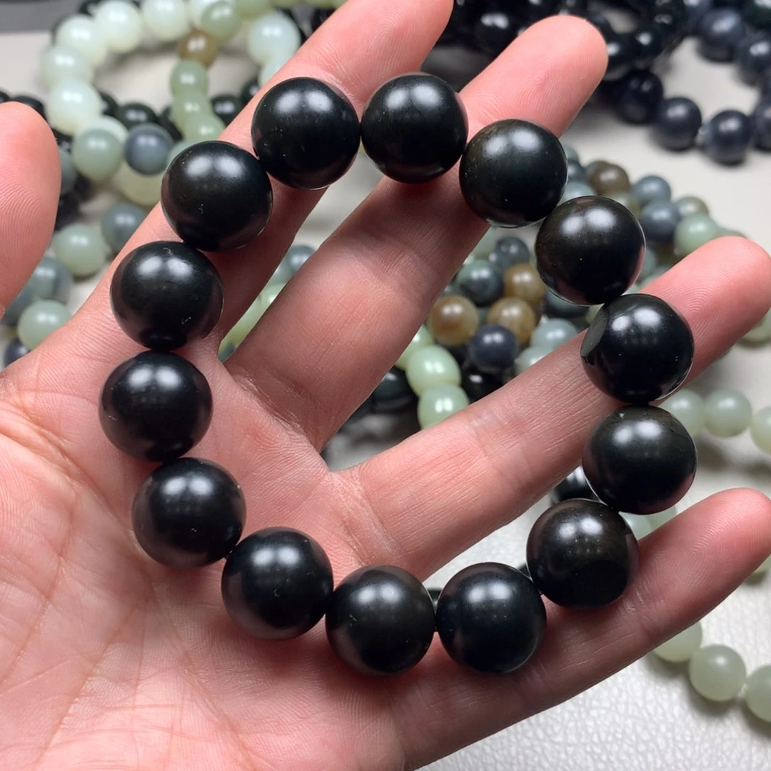 未镶嵌和田玉手链