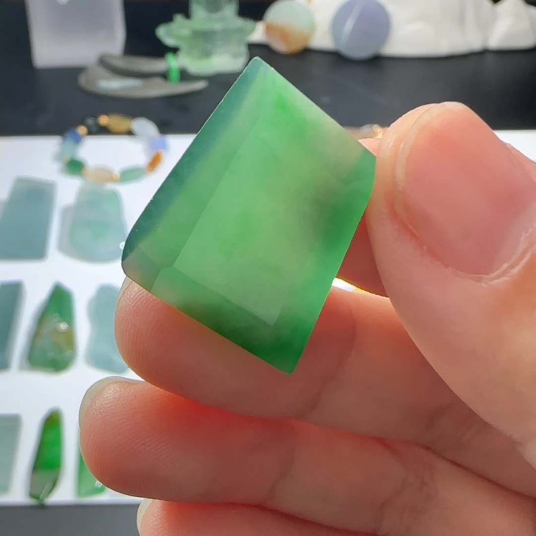 定制翡翠未镶嵌材料