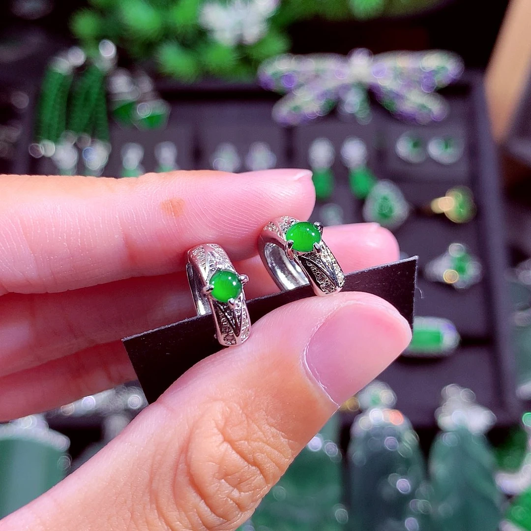 颈饰未镶嵌翡翠天然