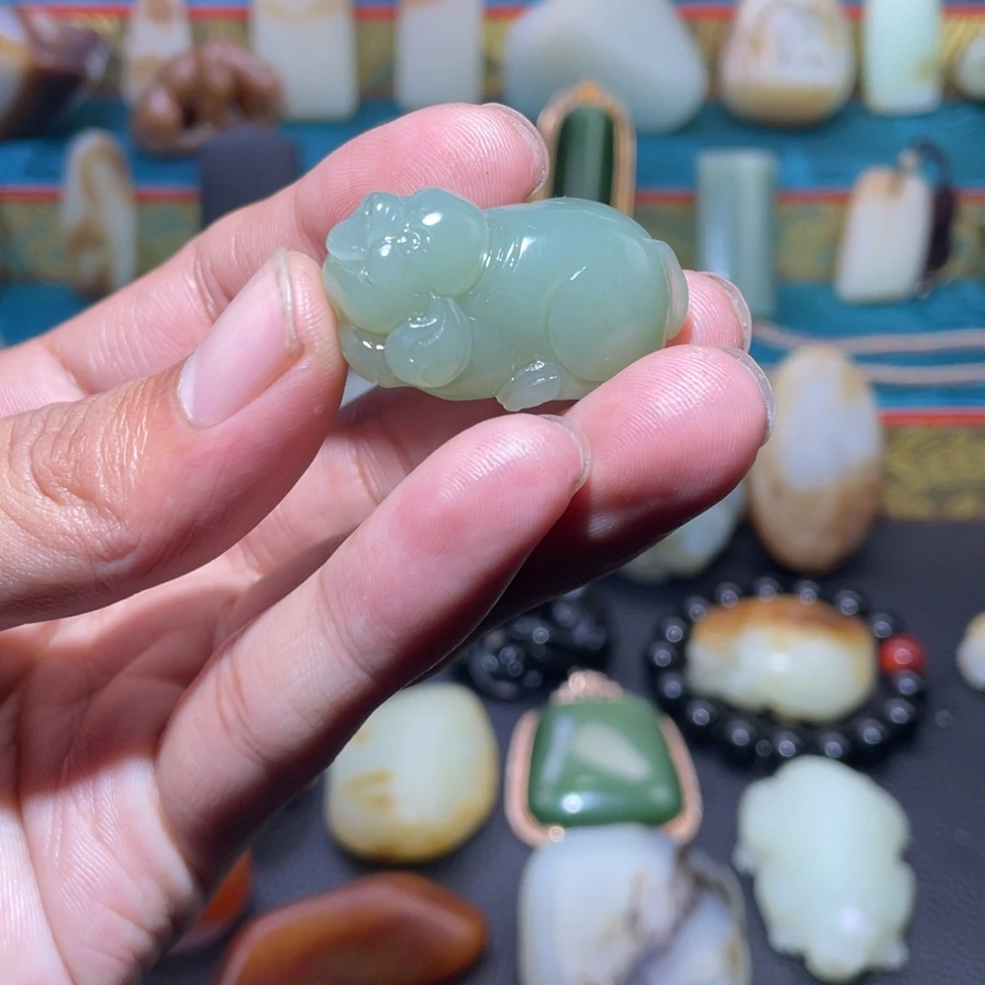 和田玉未镶嵌挂件