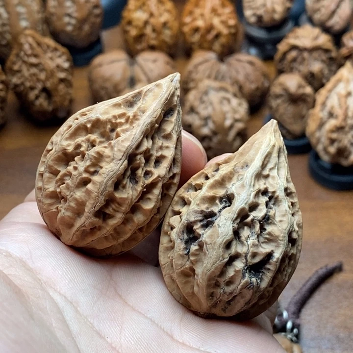 文玩核桃吊坠小涵23