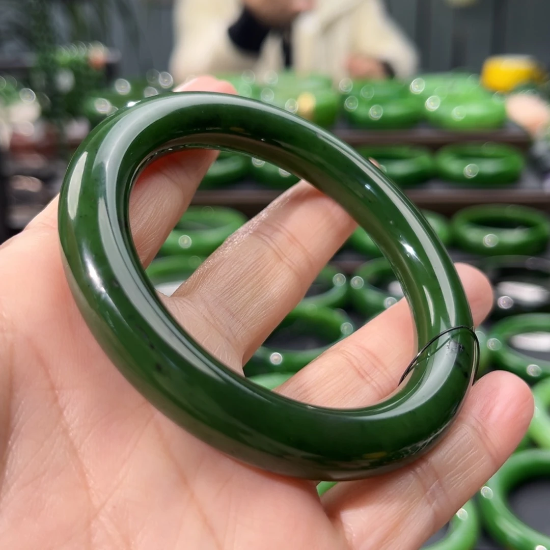 未镶嵌手镯和田玉（碧玉）