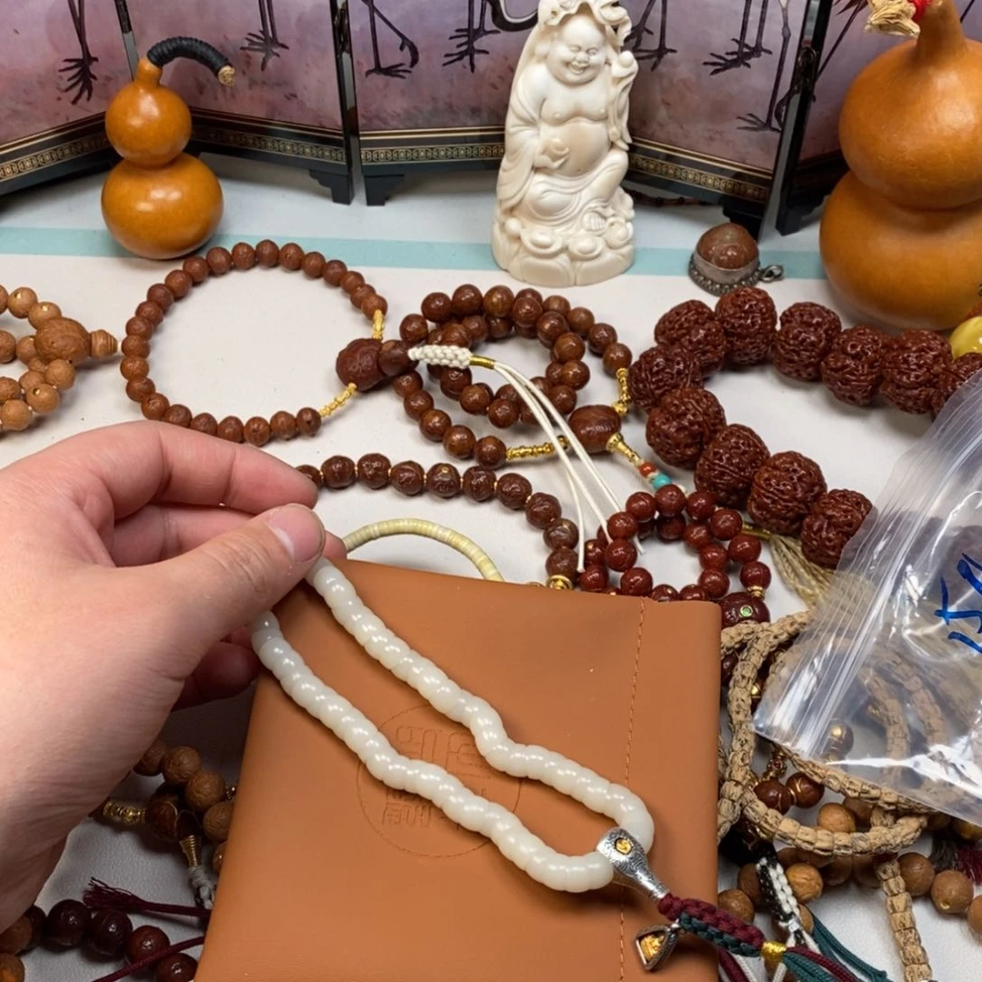菩提根/象牙果吊坠羊脂系列。。。。。。。。。
