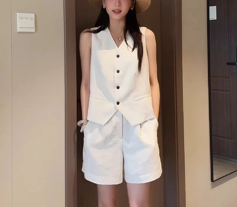 高级感老钱风亚麻马甲短裤两件套装女2025夏季时尚气质减龄穿搭