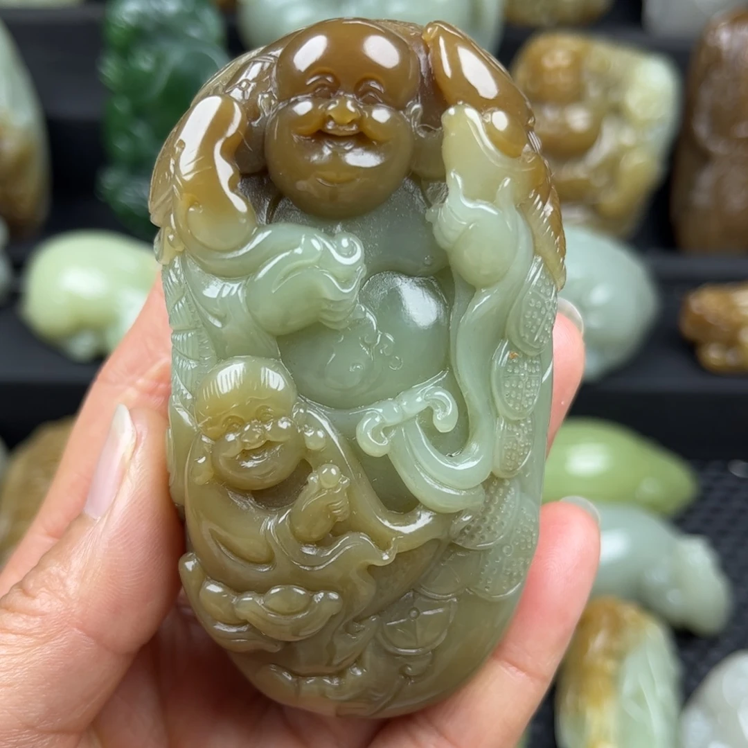 和田玉未镶嵌把件