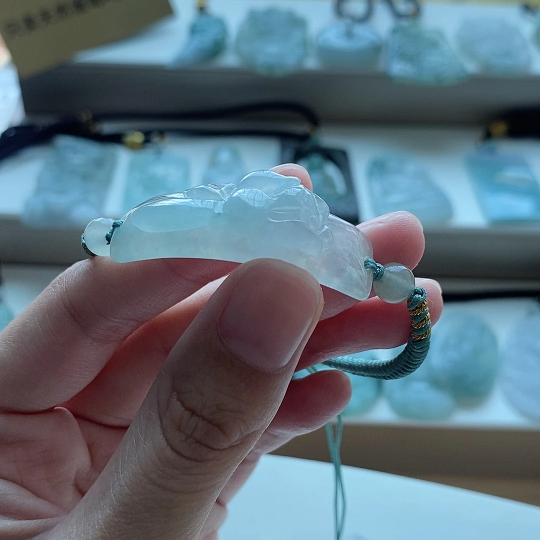 【闪购商品】翡翠未镶嵌颈饰用****3