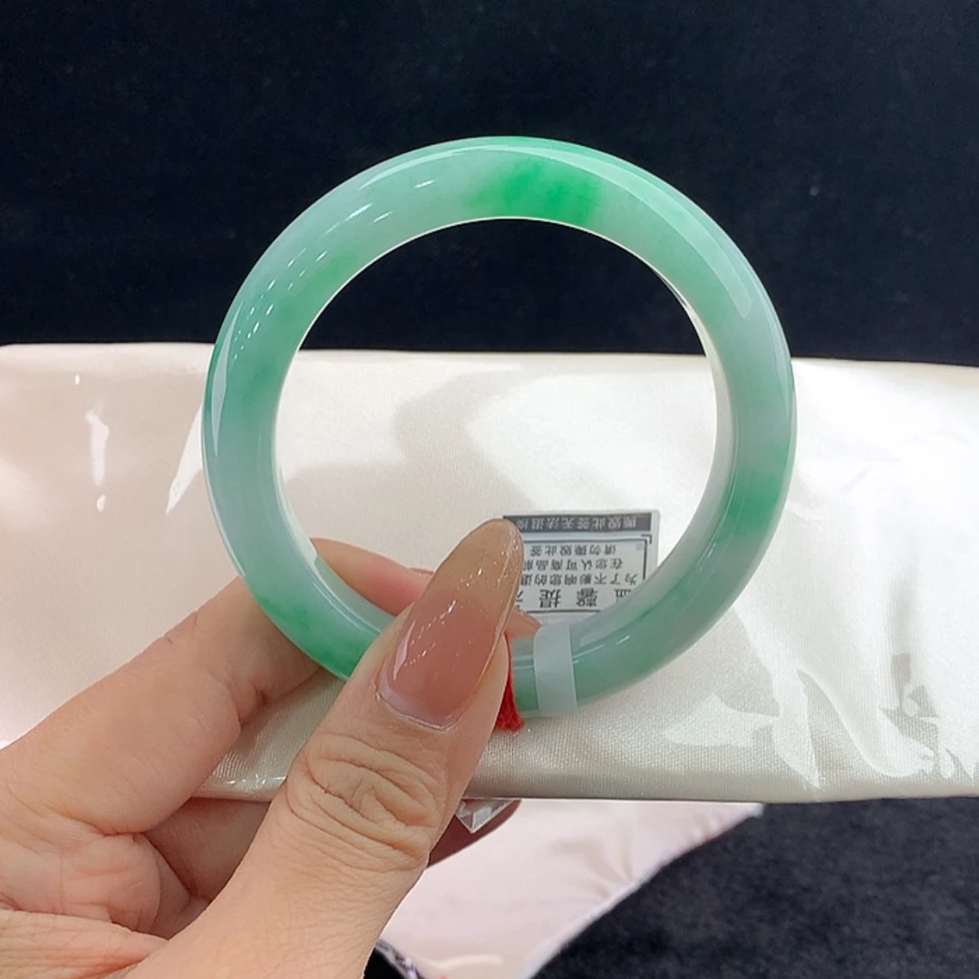 【闪购商品】未镶嵌手镯翡翠正58