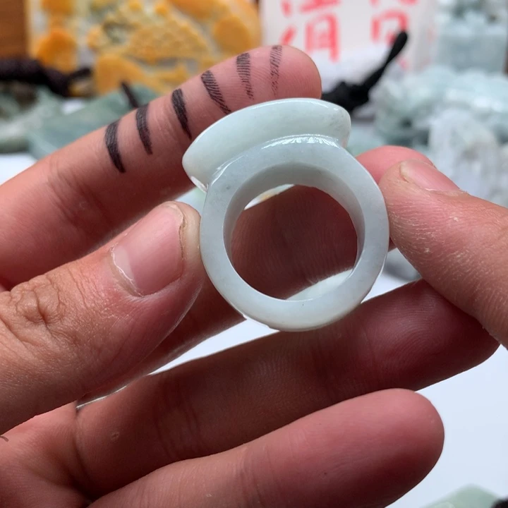 翡翠未镶嵌颈饰保真天然a货翡翠