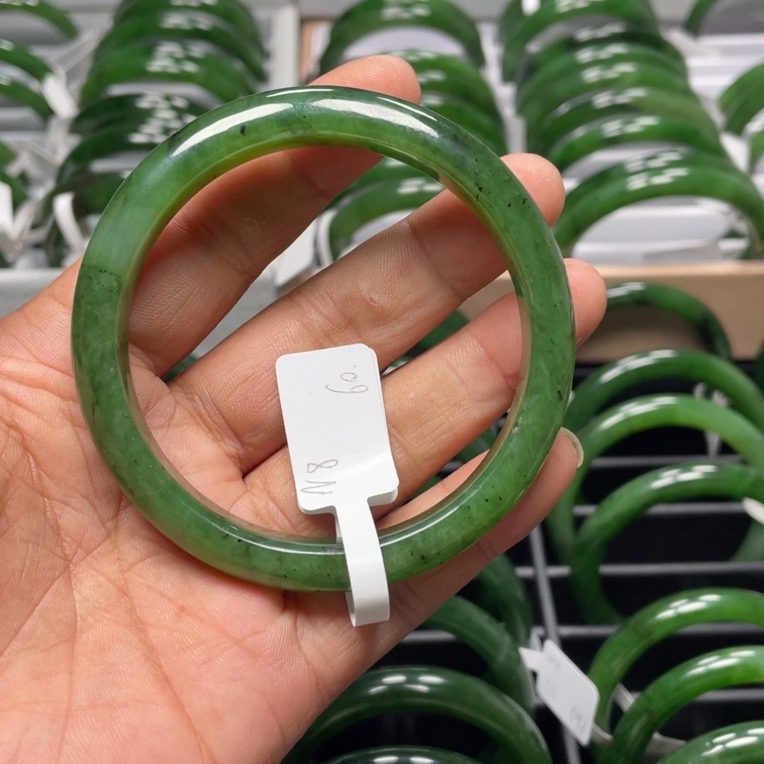 和田玉（碧玉）未镶嵌手镯