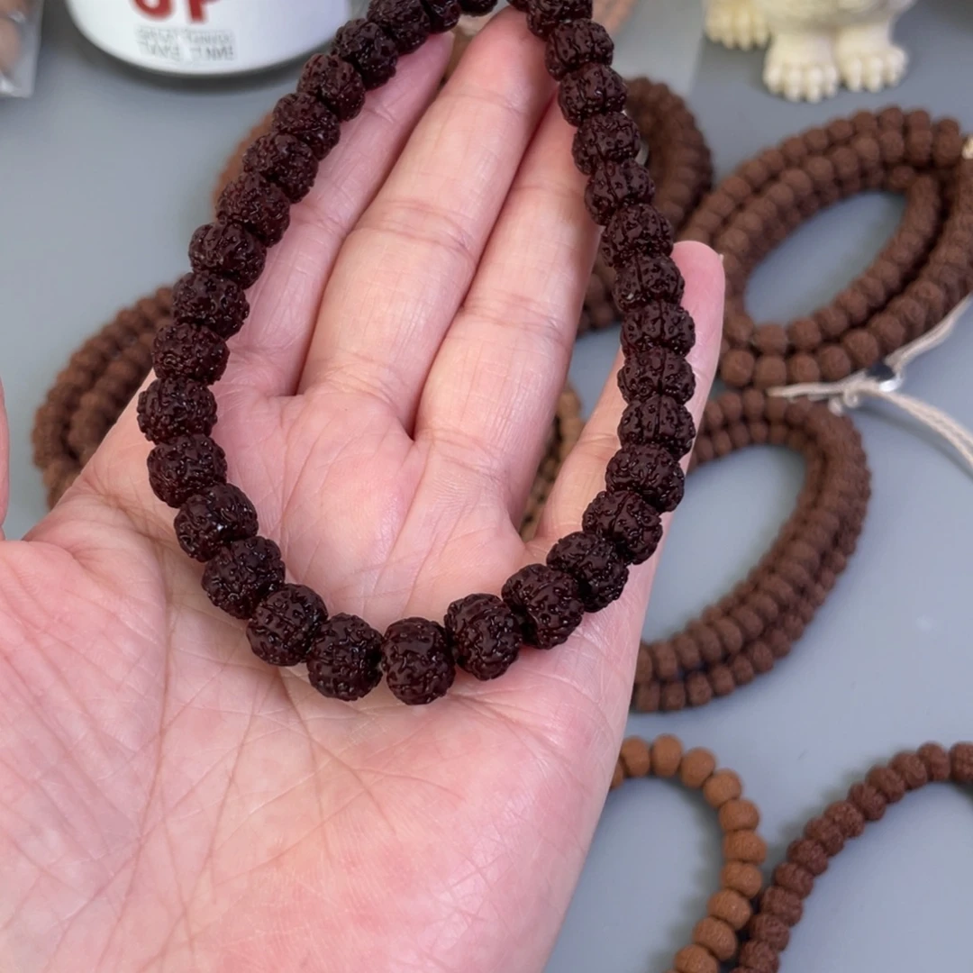 金刚菩提吊坠平细手串