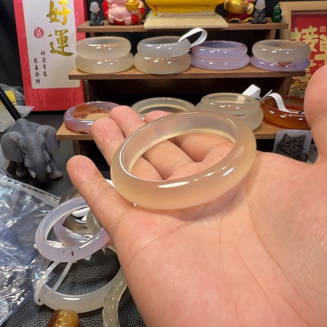L****玛瑙/玉髓手镯未镶嵌