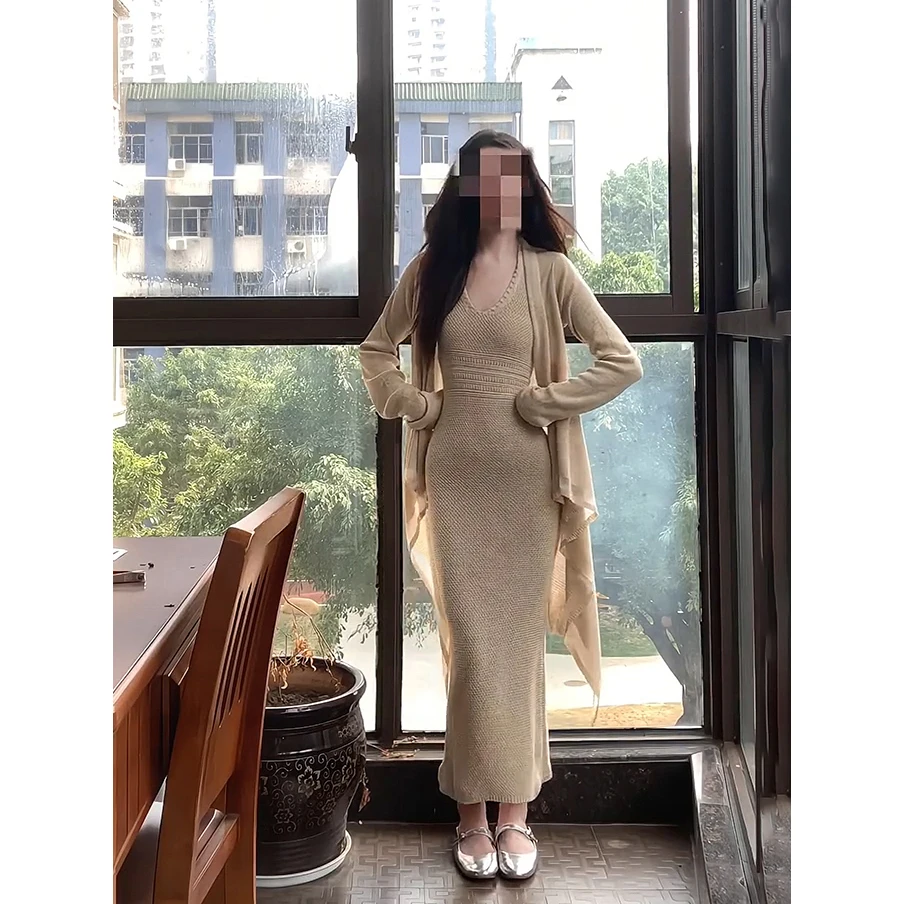 已到货 秋季新款挂脖气质收腰长裙打底连衣裙长袖外套无胸垫