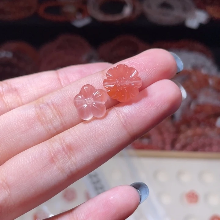 南红玛瑙未镶嵌梅花、小雏菊2322