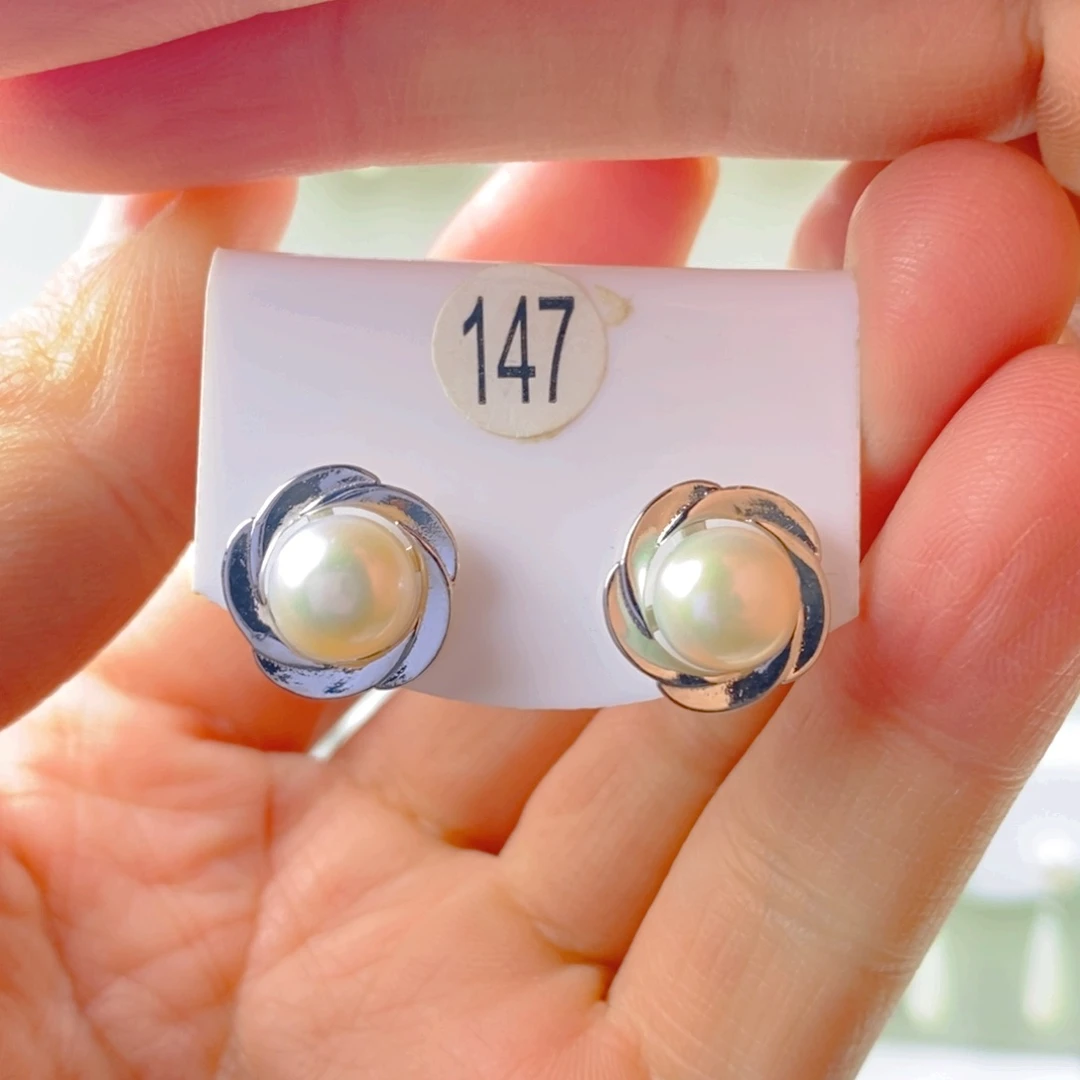 淡水珍珠耳饰未镶嵌