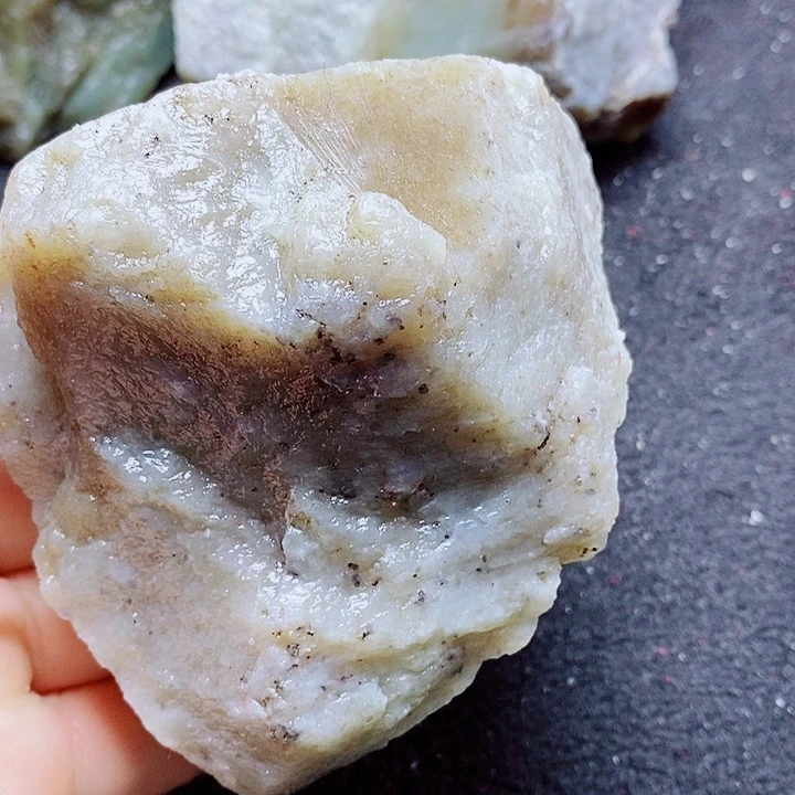 未镶嵌和田玉（糖玉）珠宝半成品