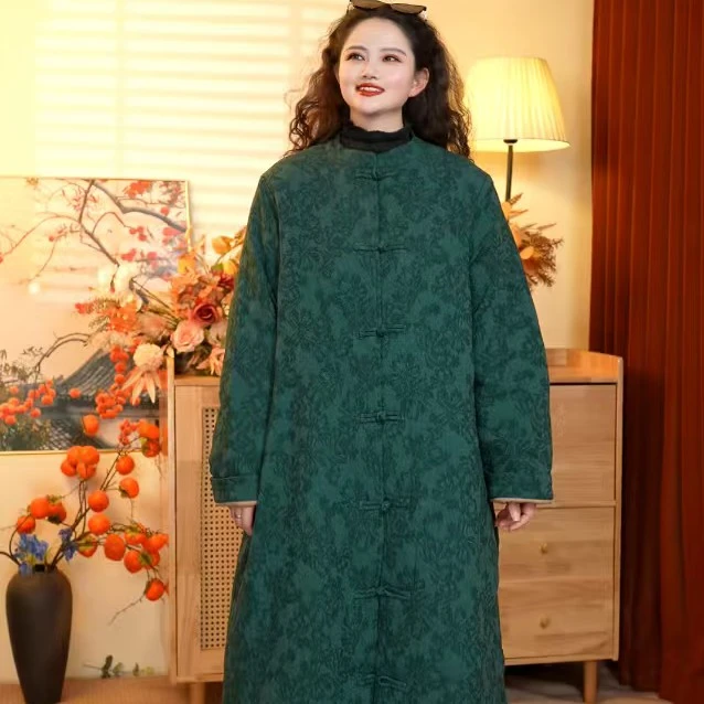 中国风拜年服冬季新款加厚亚麻浮雕新中式盘扣立领长款棉服外套女