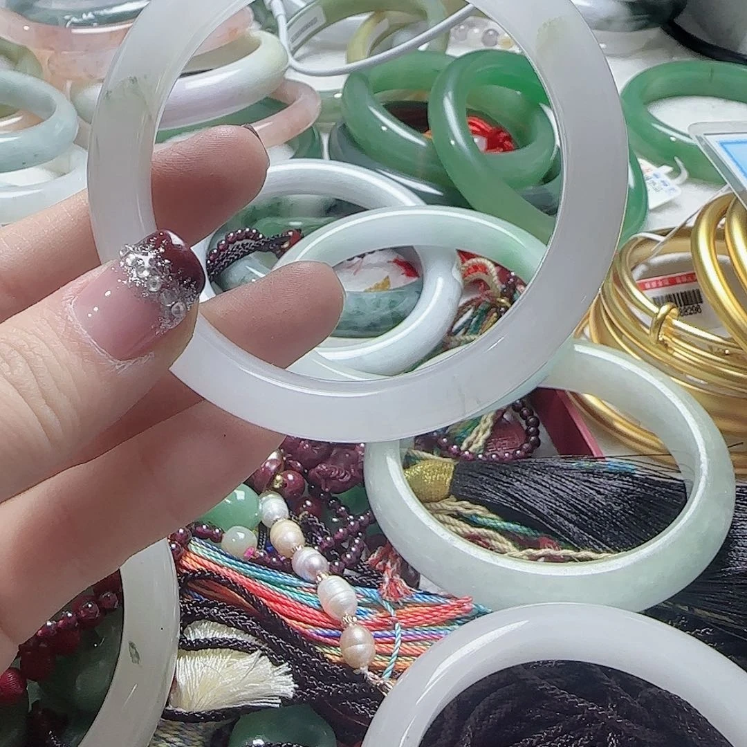 石英质玉未镶嵌手镯907