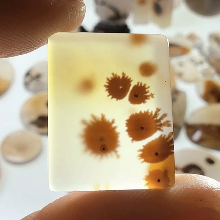 未镶嵌玛瑙/玉髓珠宝半成品