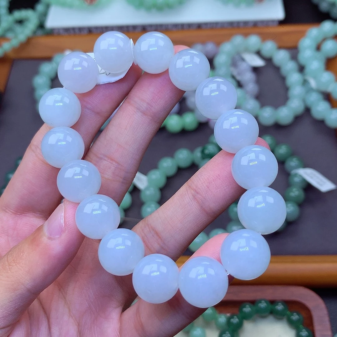 平***安翡翠未镶嵌毛衣链