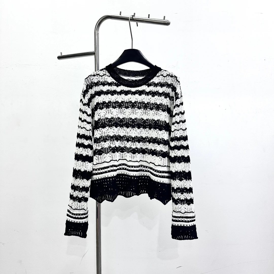 莹莹欧货【圆领镂空喇叭袖】时尚潮流春季百搭针织毛衣