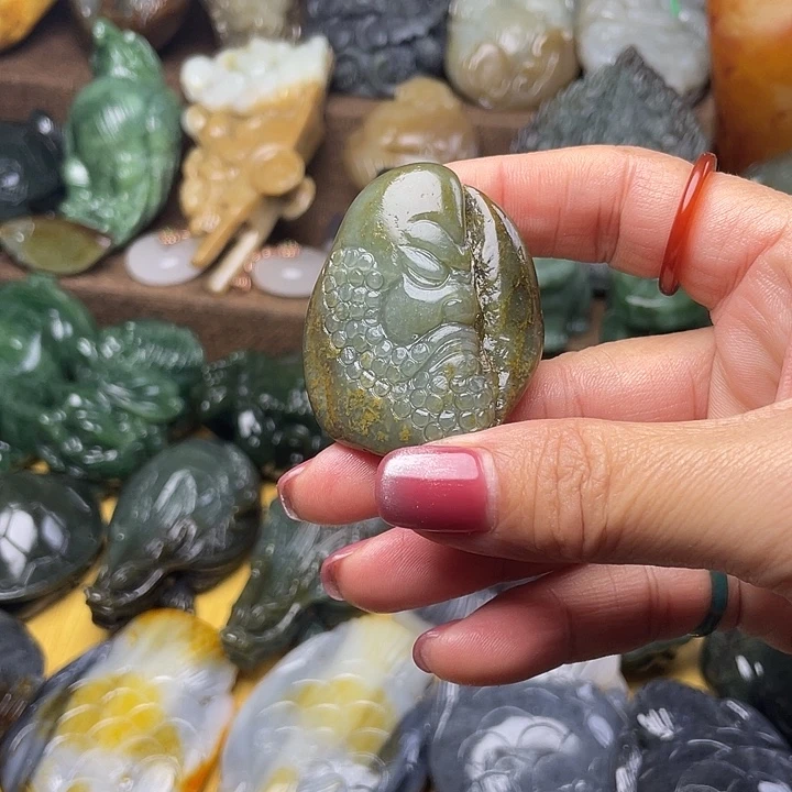 和田玉（糖玉）未镶嵌颈饰