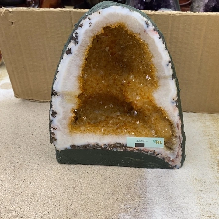 贞***宝未镶嵌紫晶大型摆件（非配饰）