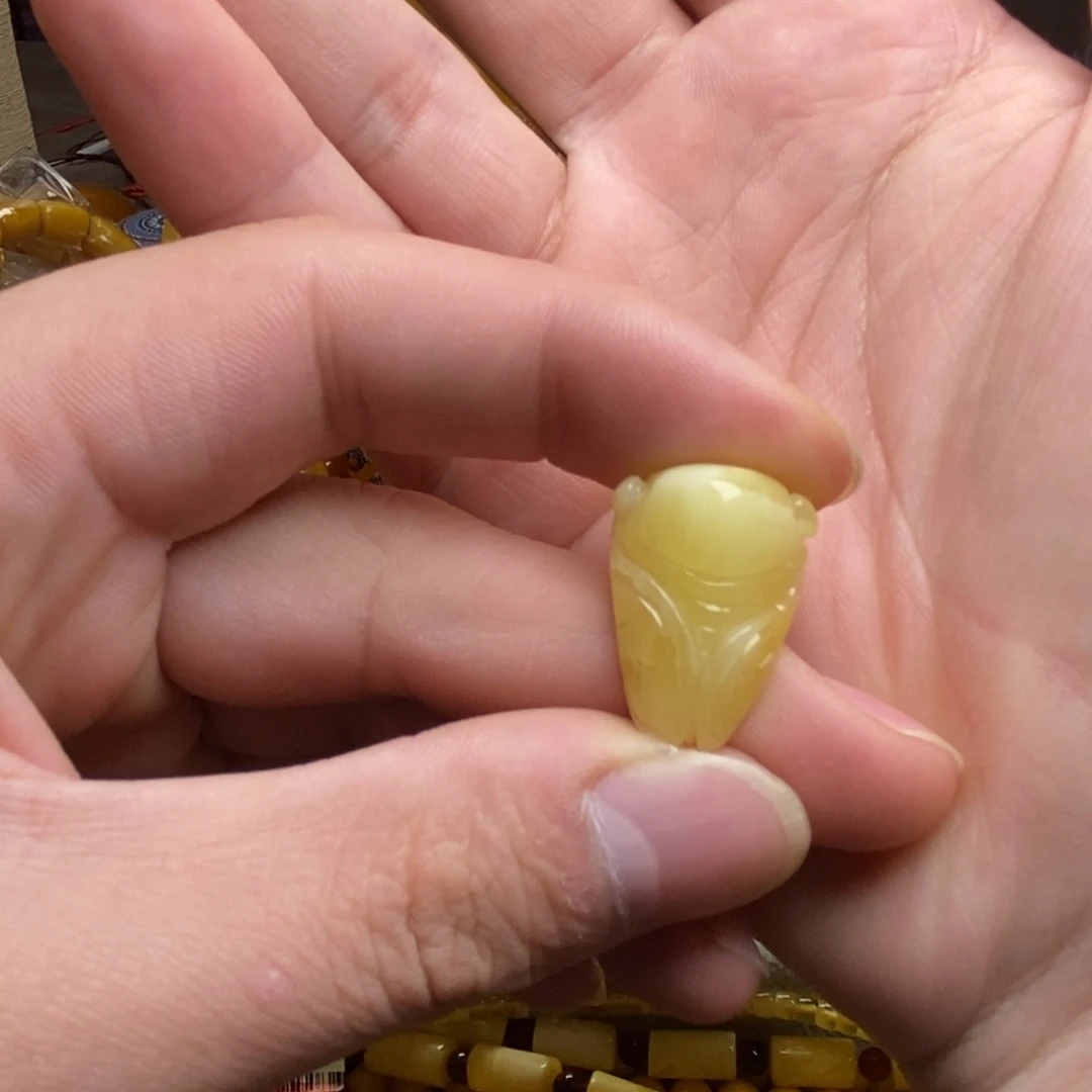 琥珀未镶嵌裸石蜜蜡