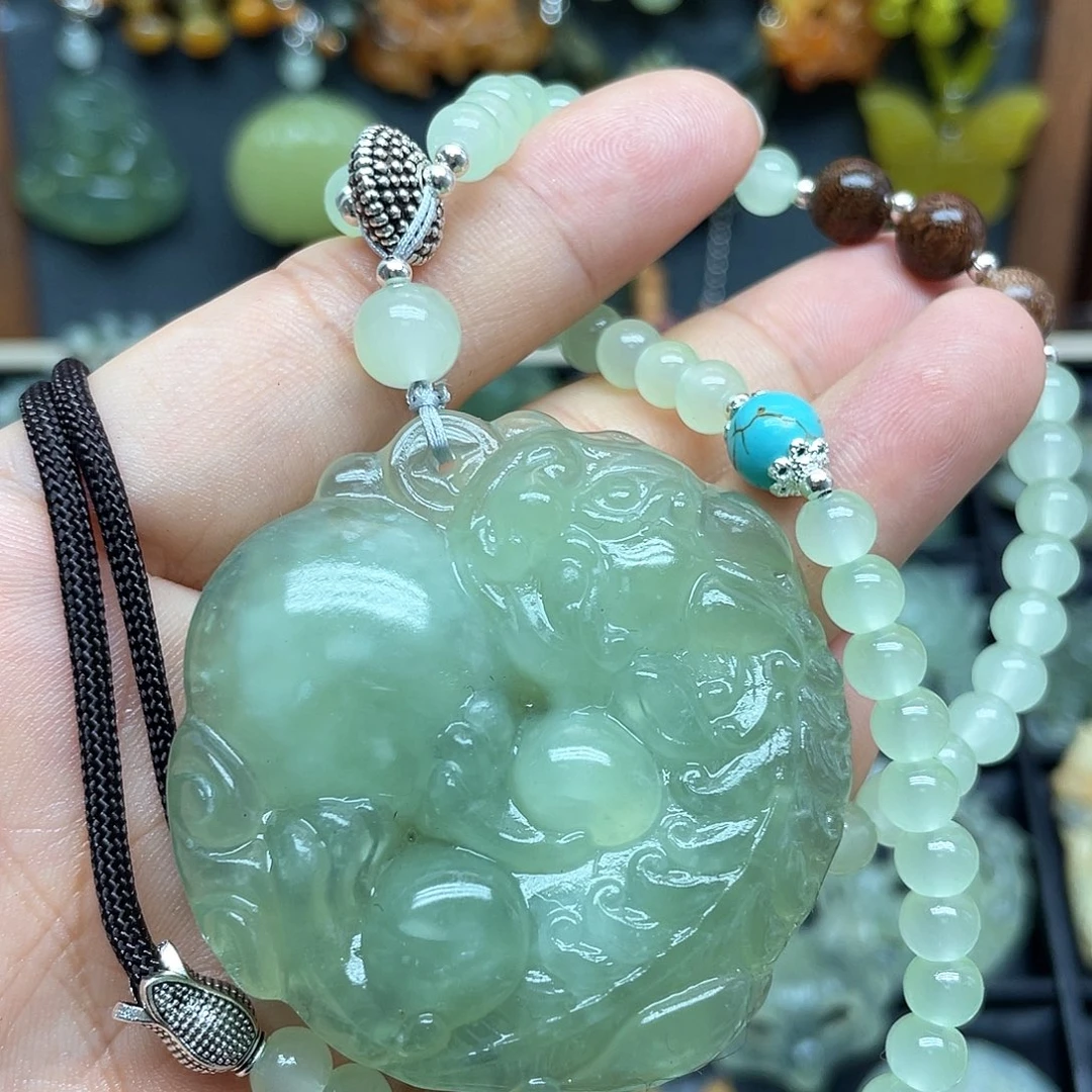 未镶嵌蛇纹石玉颈饰