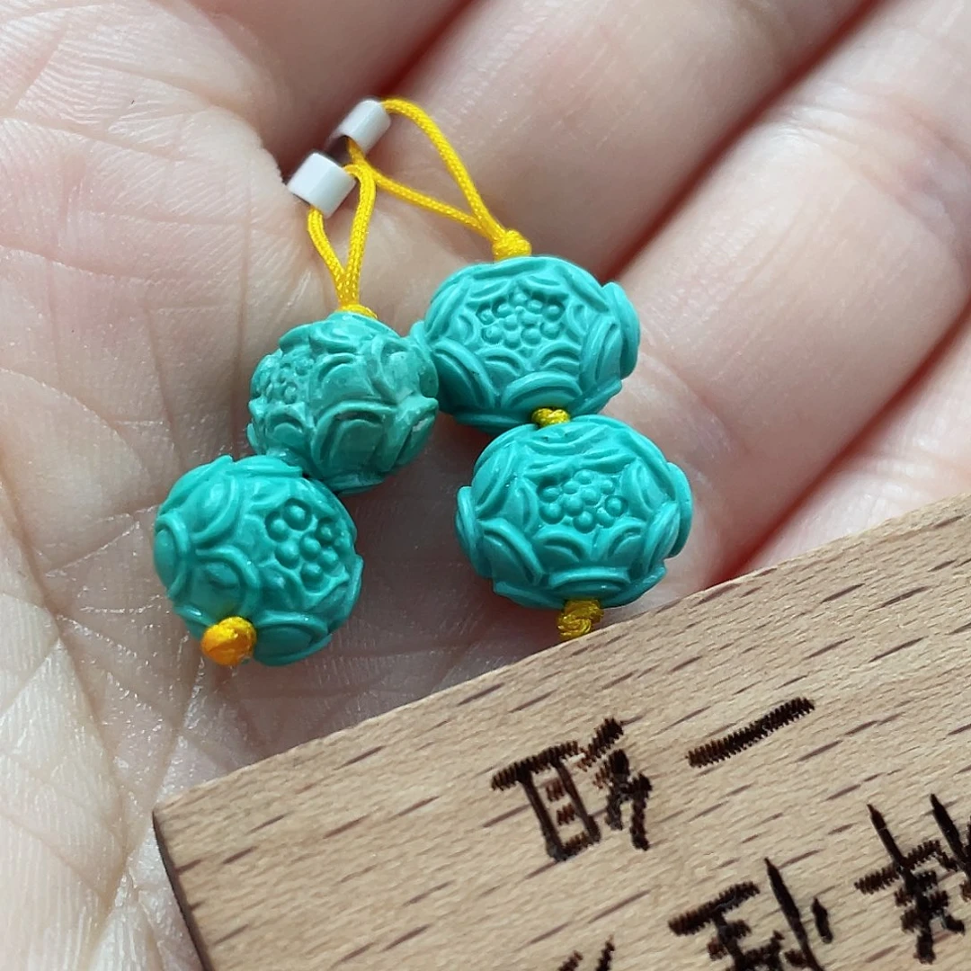 绿松石颈饰未镶嵌