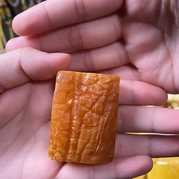 琥珀未镶嵌裸石原石吊坠