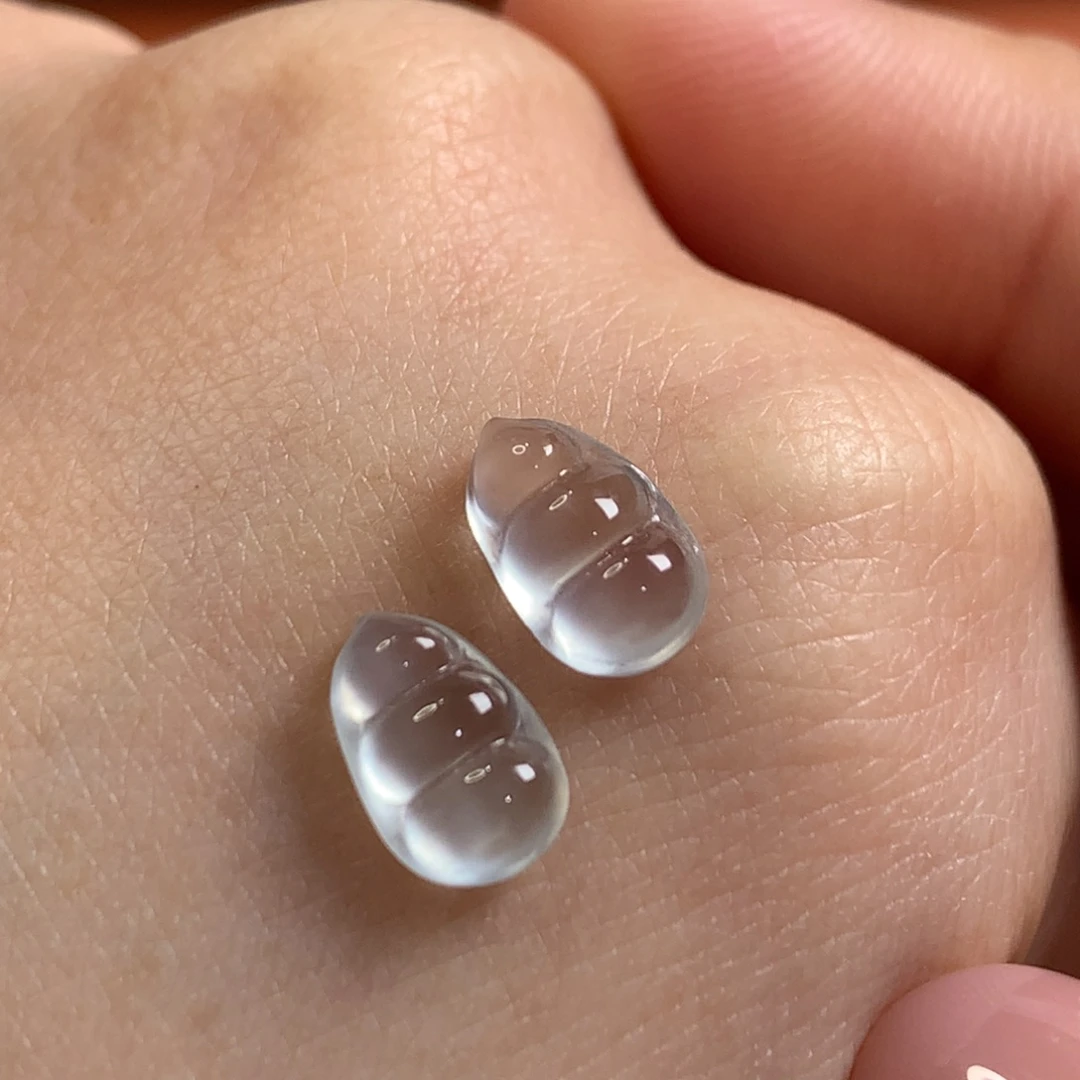 翡翠未镶嵌颈饰单个的面包玻璃白豆子