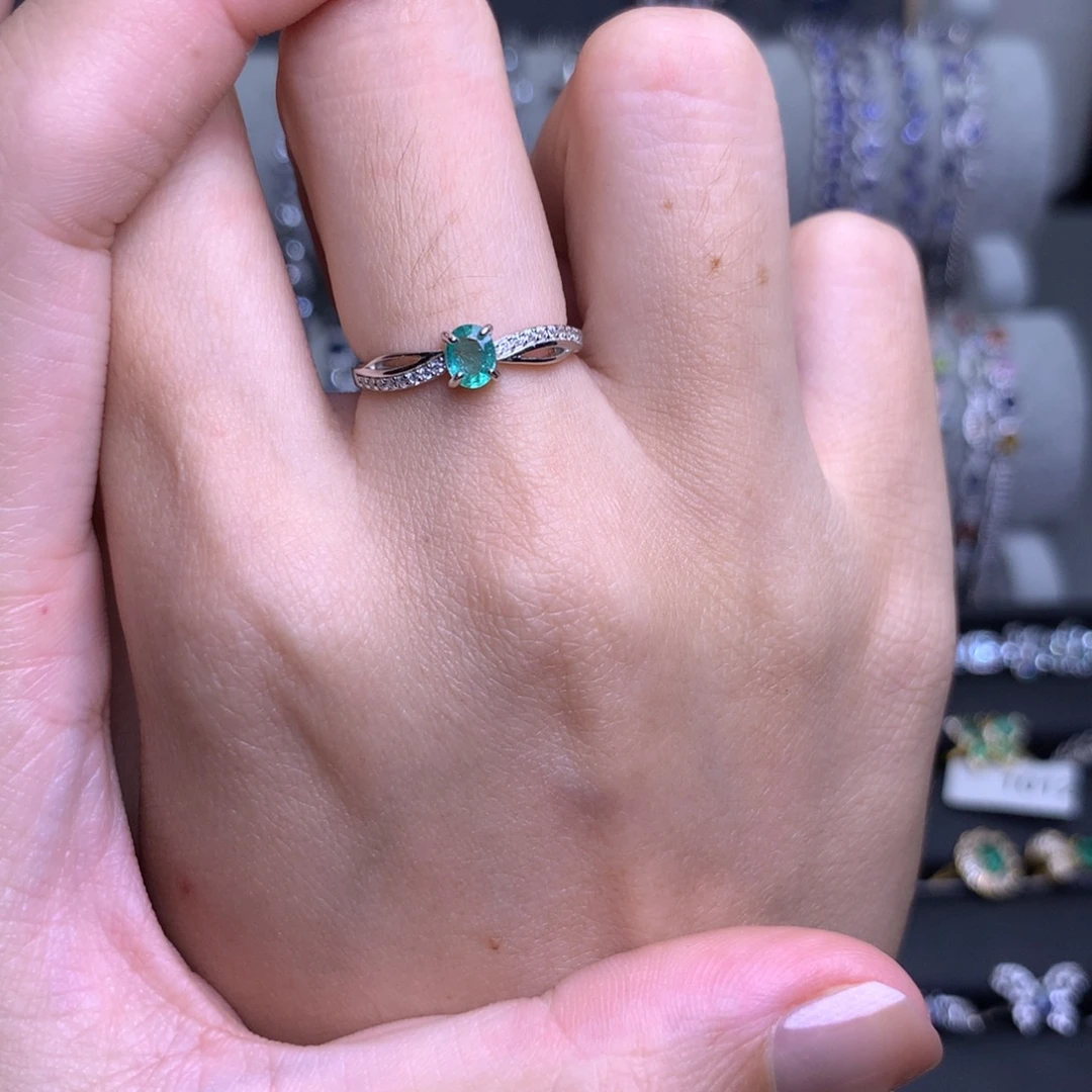 戒指银S925镶嵌祖母绿