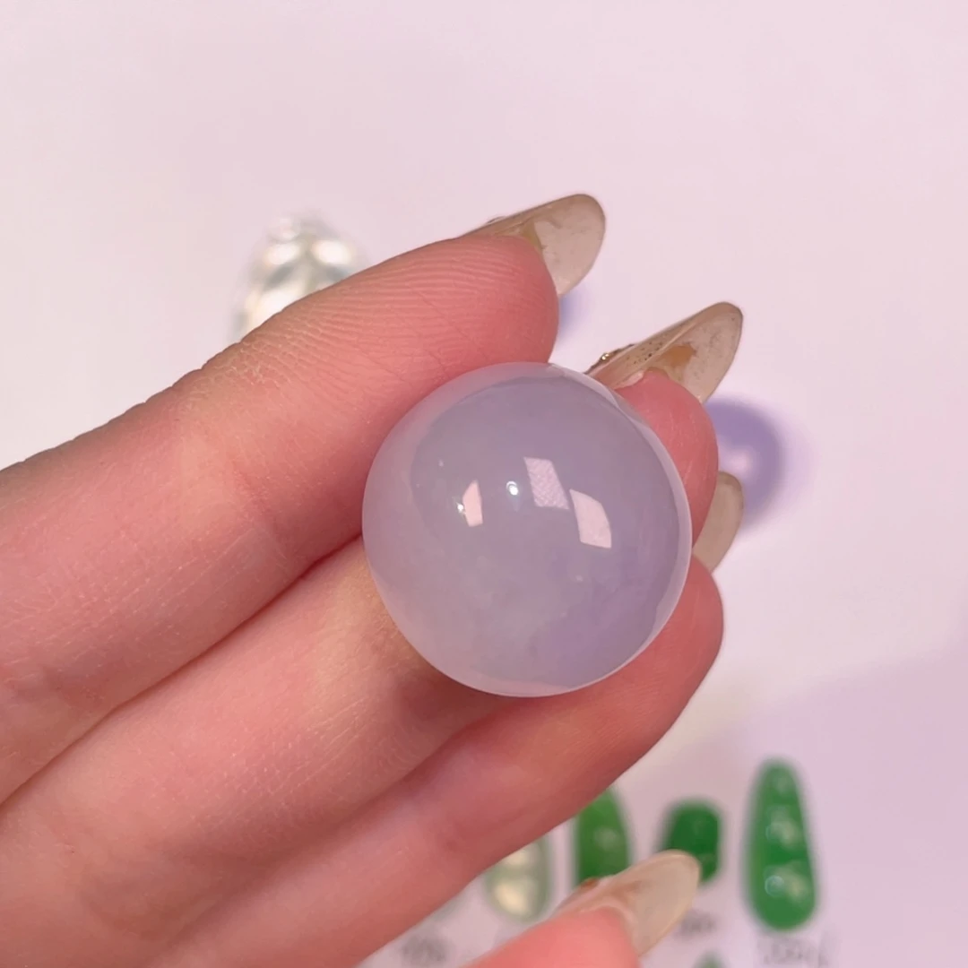 翡翠未镶嵌颈饰裸石