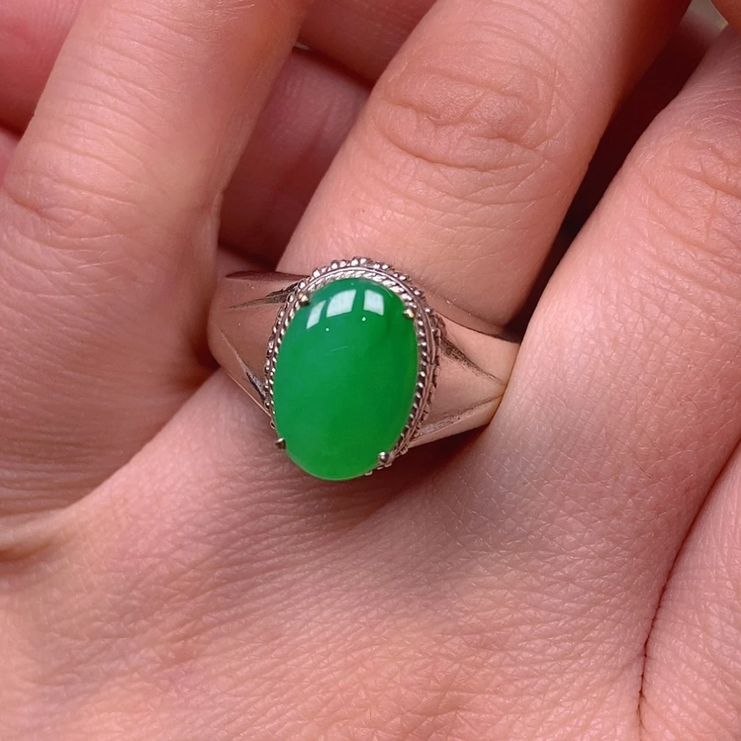翡翠戒指未镶嵌翡翠蛋面