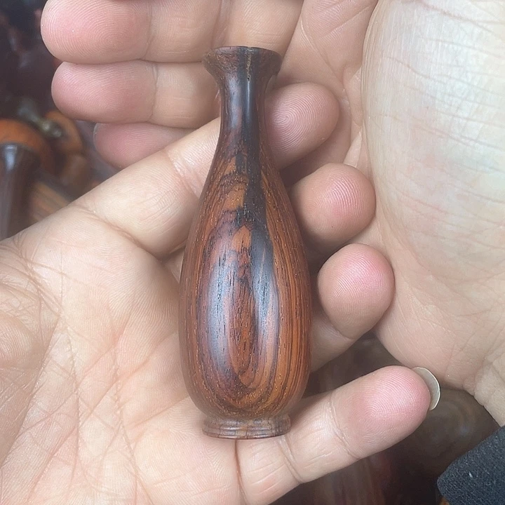 微凹黄檀（南美大红酸枝）只****猫