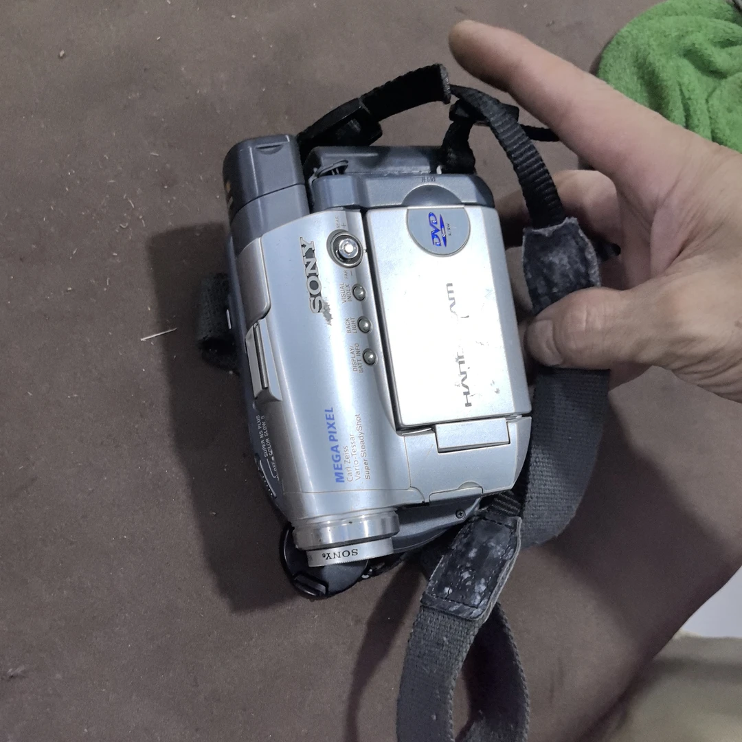 8新  sn 录像机一台