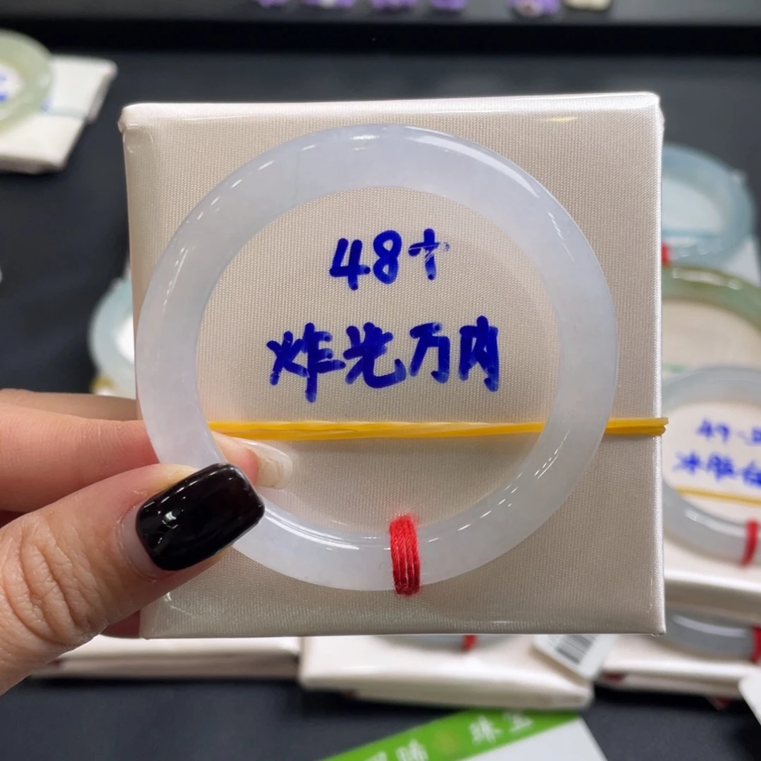 皓***辰翡翠未镶嵌手镯翡翠手镯