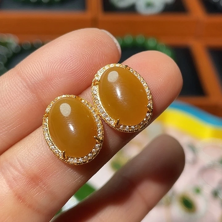 大***慧和田玉（糖玉）银S925镶嵌耳饰