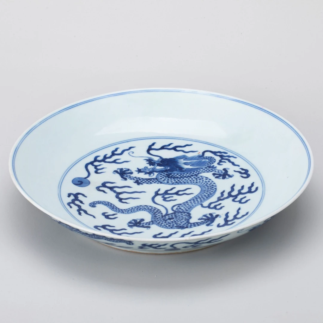 【拍卖】31、青花云龙赶珠纹盘